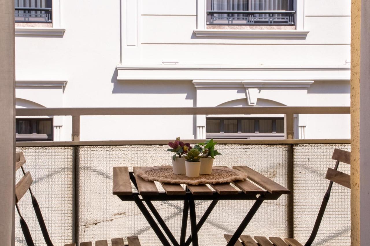Ferienwohnung Gorgeous Flat With Balcony In Izmir Konak Exterior foto